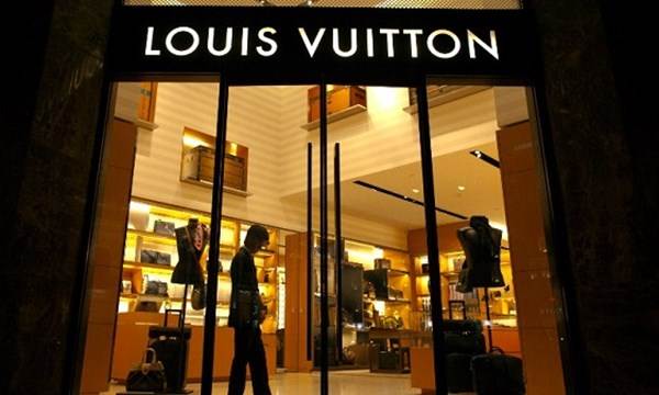 Louis Vuitton tổn thương nặng trước sự sụp đổ của chứng khoán Trung Quố
