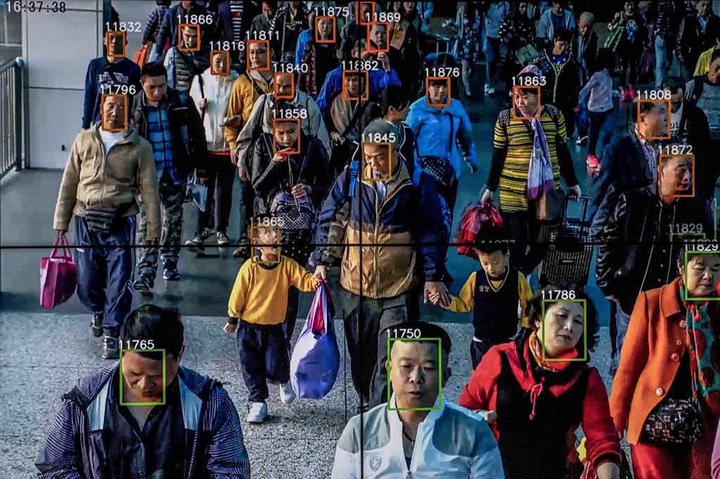 Những công nhân giá bèo phía sau công nghệ A.I của Trung Quốc